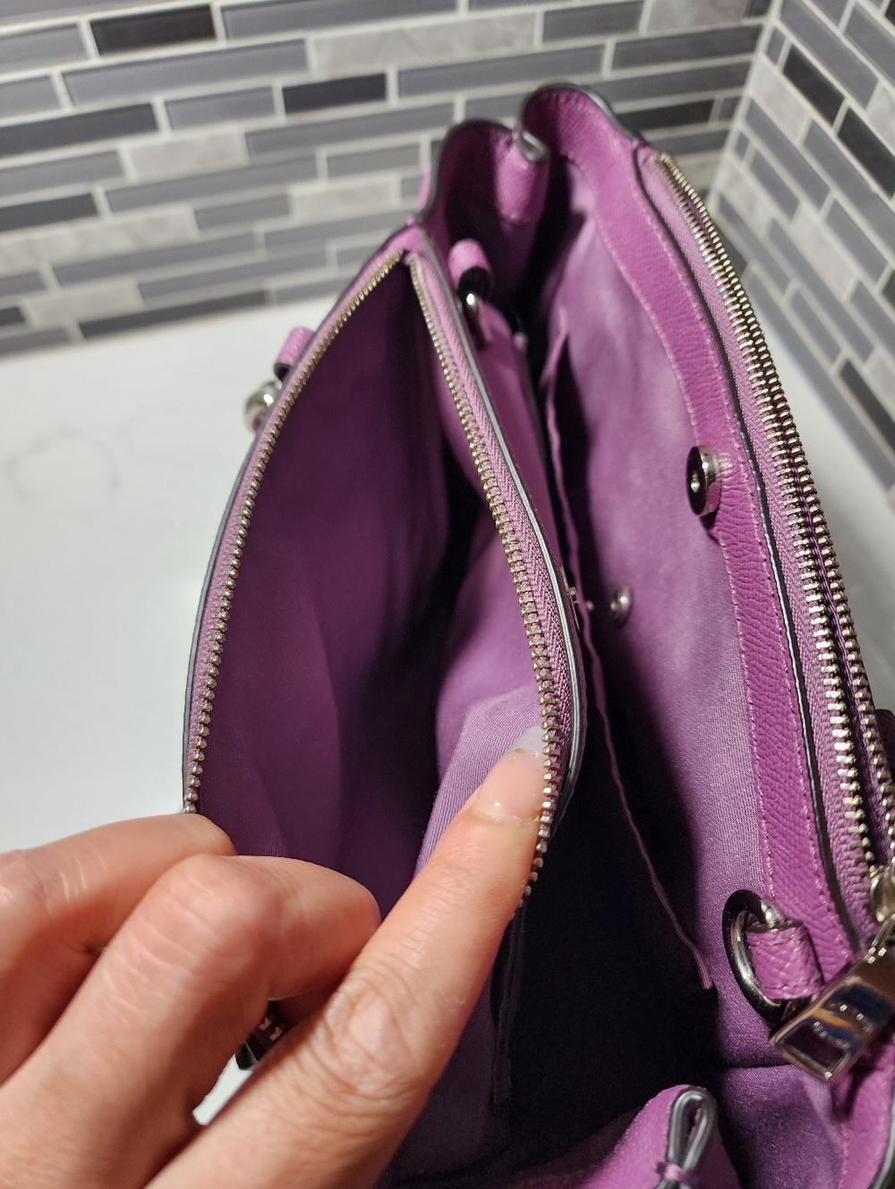Coach Mini Christie Carryall in crossgrain leather - Picture 10 of 13